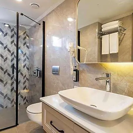 Отель Vonresort Golden